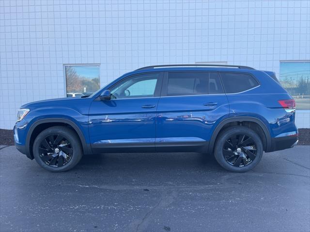 Photo of 2025 Mountain Lake Blue Metallic Volkswagen Atlas
