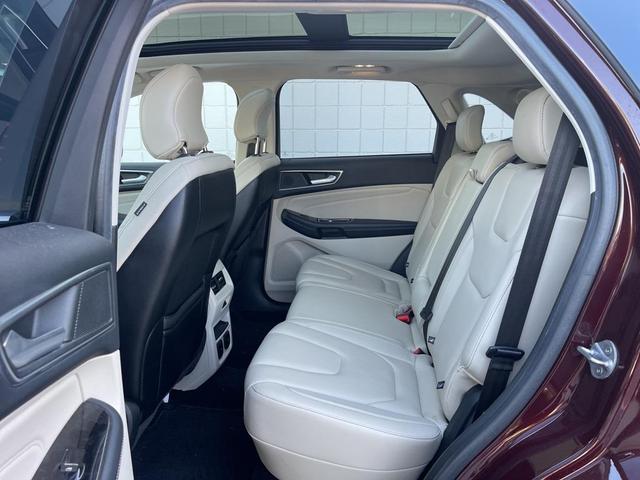 Photo of 2017 Burgundy Velvet Metallic Tinted Clearcoat Ford Edge
