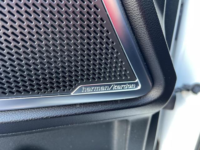 Photo of 2020 Snow White Pearl Kia Telluride