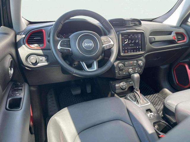 Photo of 2023 Sting-Gray Clearcoat Jeep Renegade