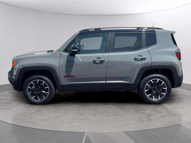 Photo of 2023 Sting-Gray Clearcoat Jeep Renegade