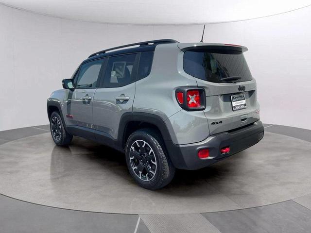 Photo of 2023 Sting-Gray Clearcoat Jeep Renegade