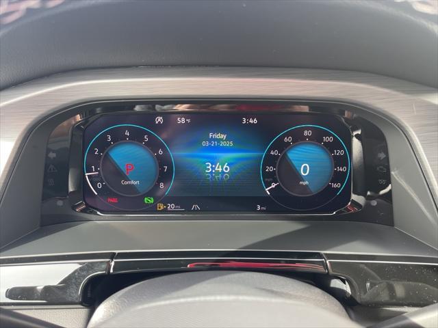 Photo of 2025 Silver Mist Metallic Volkswagen Atlas Cross Sport
