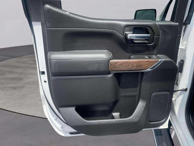 Photo of 2020 White Frost Tricoat GMC Sierra 1500