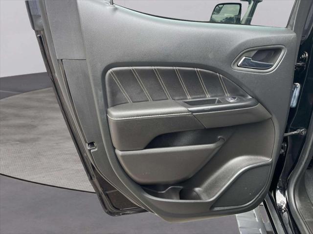 Photo of 2022 Onyx Black GMC Canyon