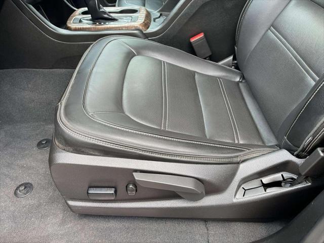 Photo of 2022 Onyx Black GMC Canyon