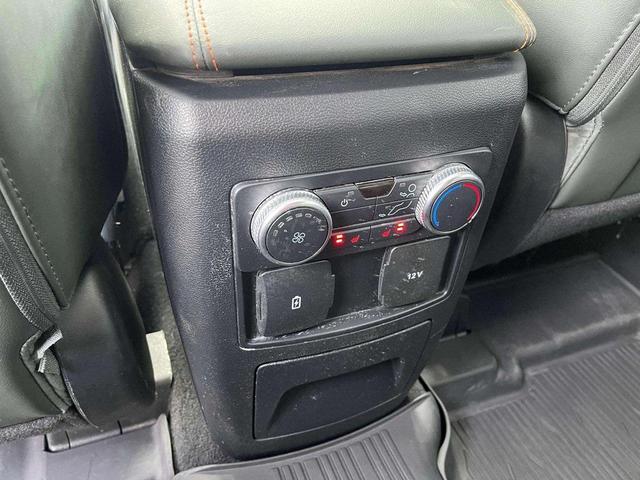 Photo of 2022 Carbonized Gray Metallic Ford Explorer