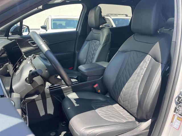 Photo of 2023 Wolf Gray Kia Sportage