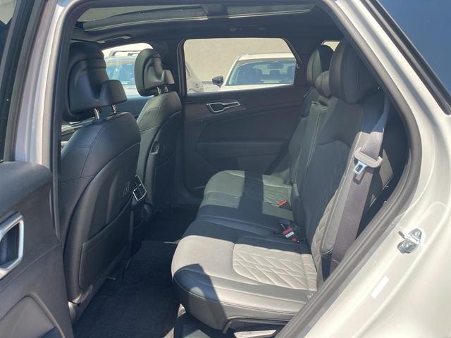 Photo of 2023 Wolf Gray Kia Sportage
