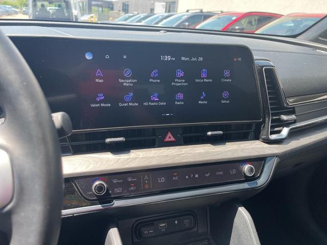 Photo of 2023 Wolf Gray Kia Sportage