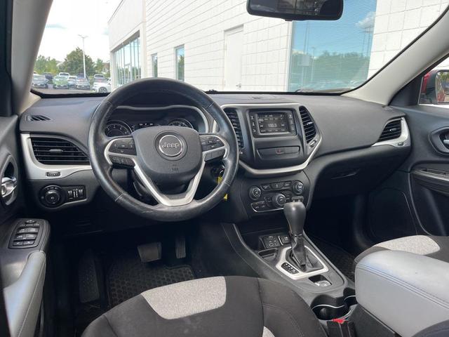Photo of 2014 Deep Cherry Red Crystal Pearlcoat Jeep Cherokee