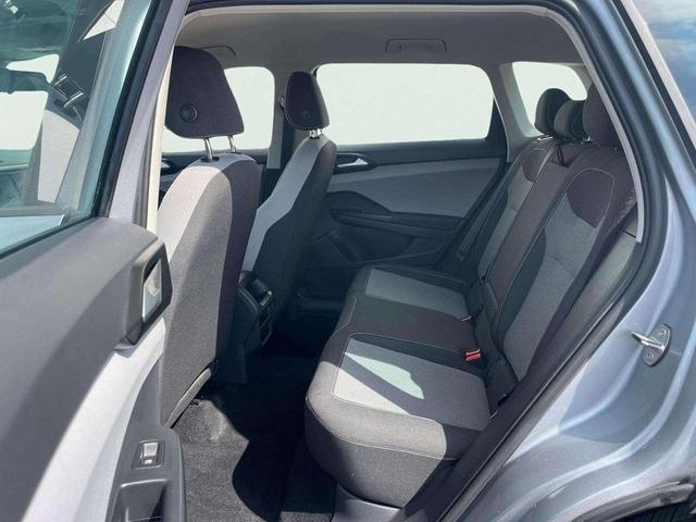 Photo of 2022 Pyrite Silver Metallic Volkswagen Taos