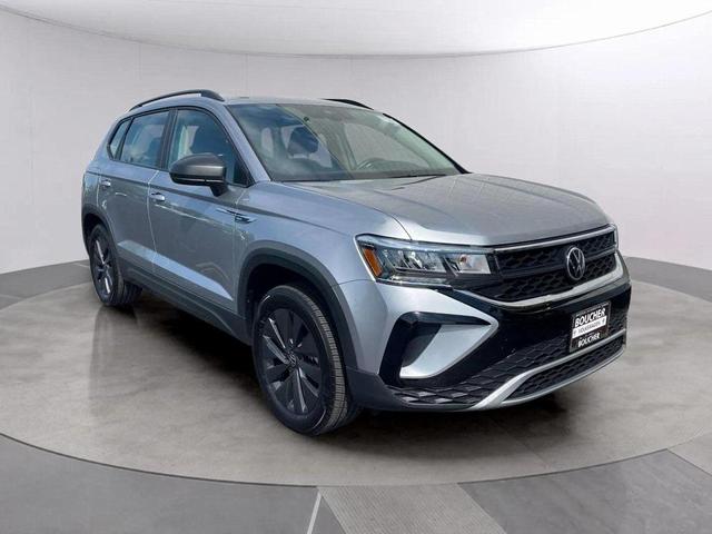 Photo of 2022 Pyrite Silver Metallic Volkswagen Taos