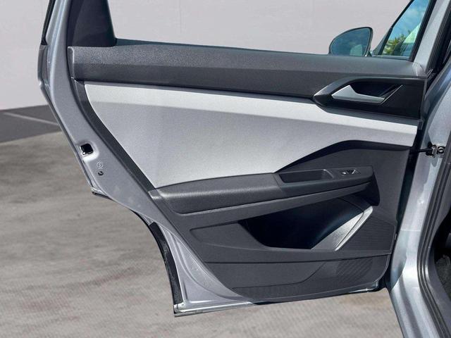 Photo of 2022 Pyrite Silver Metallic Volkswagen Taos