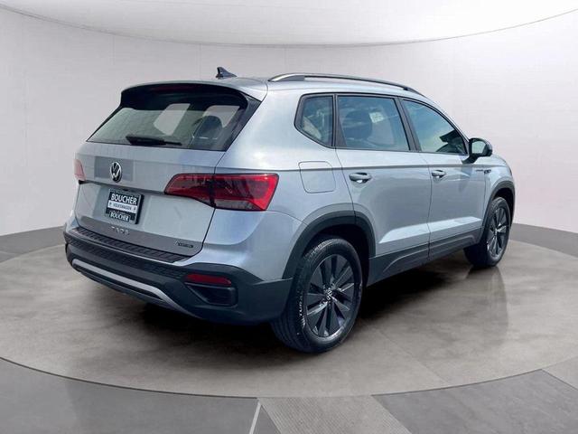 Photo of 2022 Pyrite Silver Metallic Volkswagen Taos