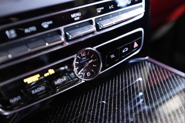 Photo of 2020 designo Diamond White Metallic Mercedes-Benz AMG G 63