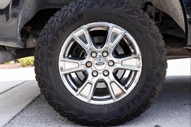 Photo of 2016 Shadow Black Ford F-150