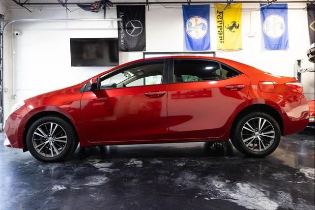 Photo of 2016 Barcelona Red Metallic Toyota Corolla
