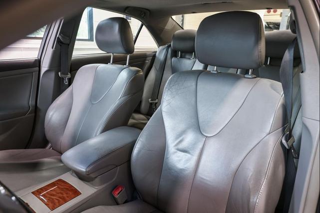 Photo of 2010 Magnetic Gray Metallic Toyota Camry
