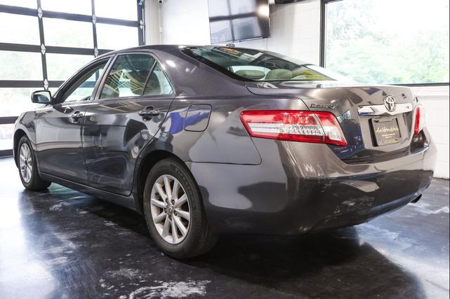Photo of 2010 Magnetic Gray Metallic Toyota Camry
