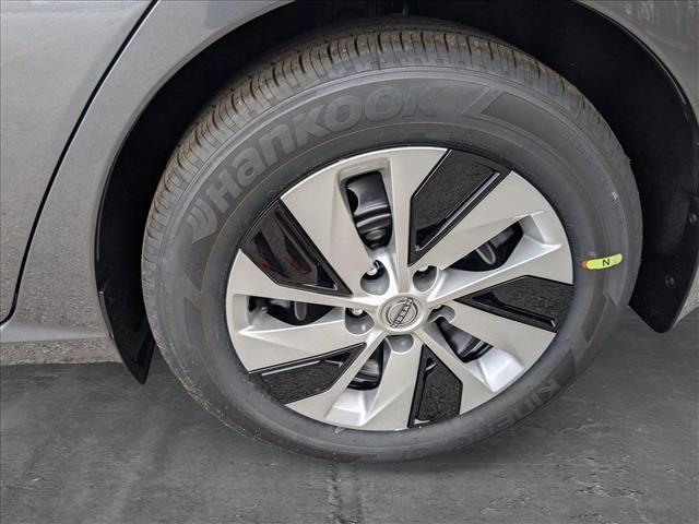 Photo of 2025 Gun Metallic Nissan Altima