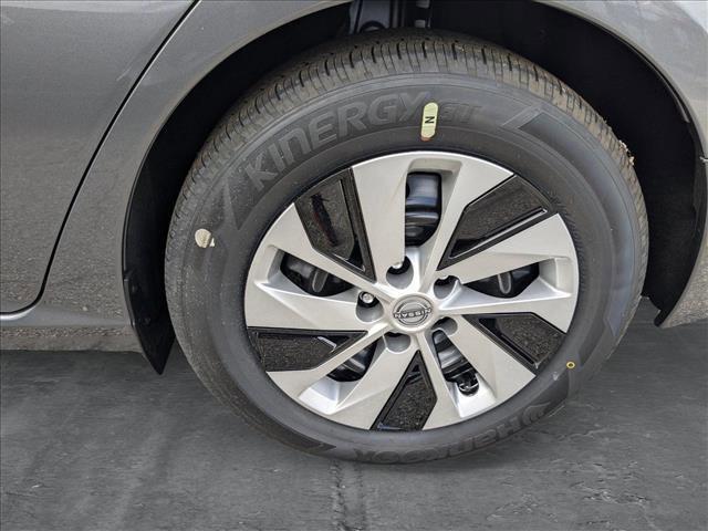 Photo of 2025 Gun Metallic Nissan Altima