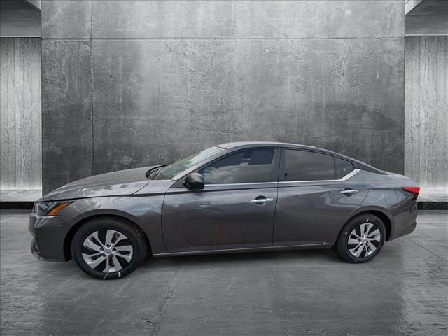 Photo of 2025 Gun Metallic Nissan Altima