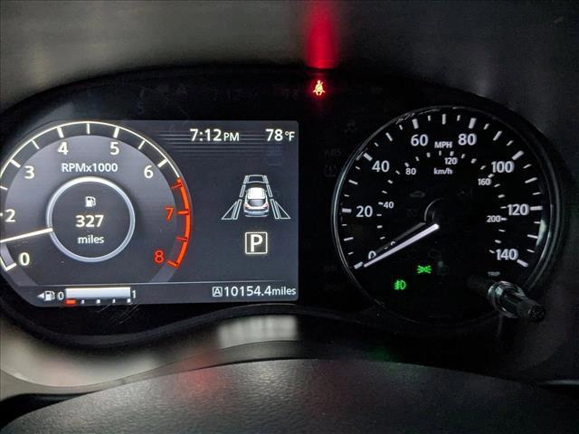 Photo of 2024 Boulder Gray Pearl Nissan Kicks