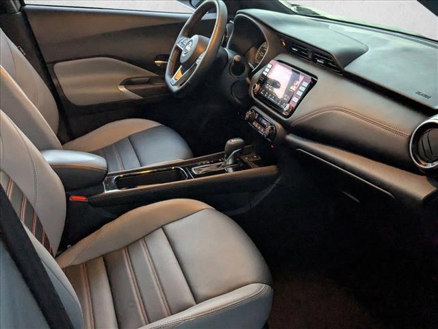 Photo of 2024 Boulder Gray Pearl Nissan Kicks