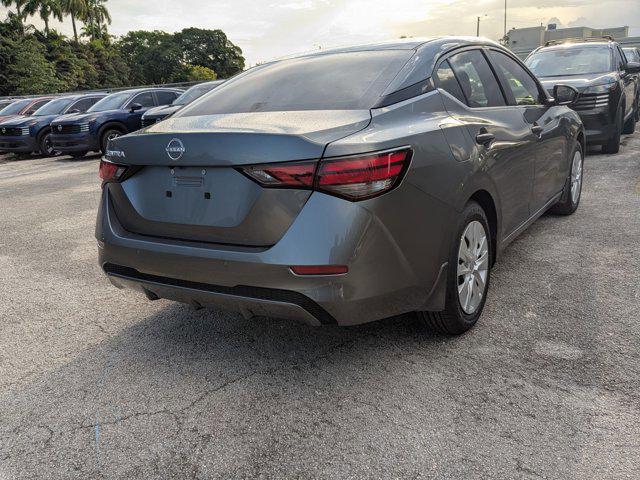 Photo of 2025 Gun Metallic Nissan Sentra