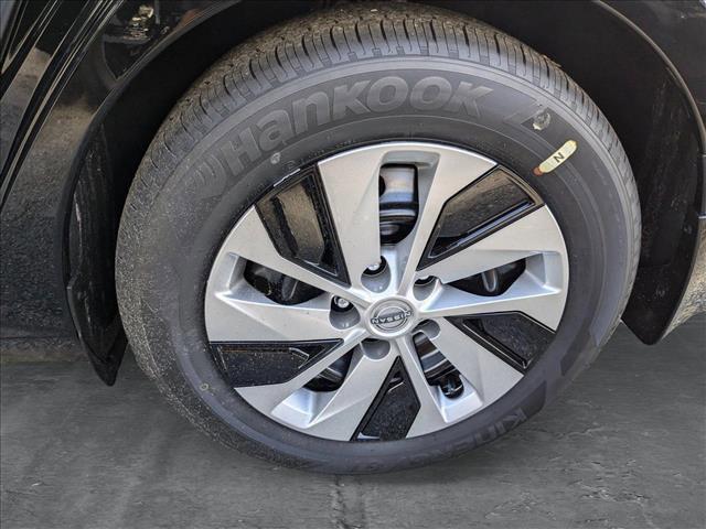 Photo of 2025 Super Black Nissan Altima