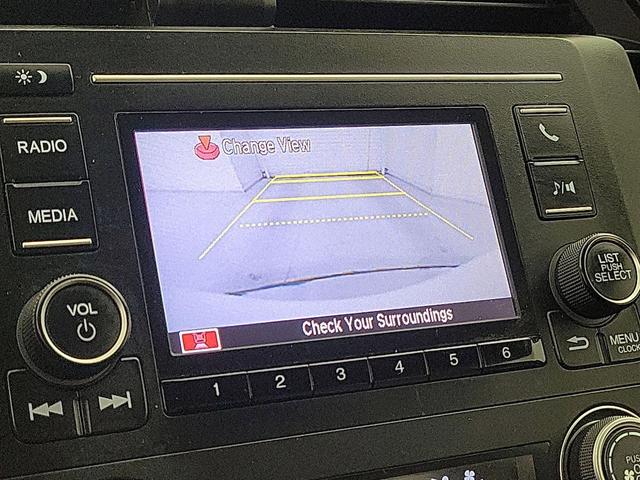 Photo of 2017 White Honda Civic