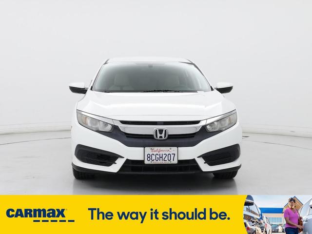 Photo of 2017 White Honda Civic