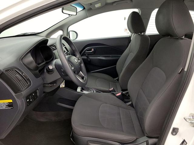 Photo of 2014 White Kia Rio