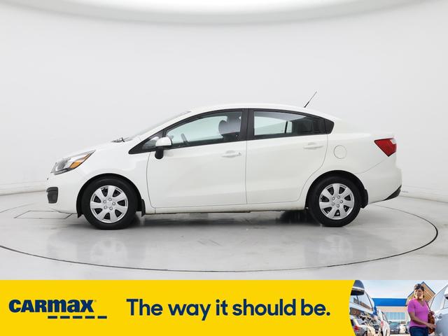 Photo of 2014 White Kia Rio