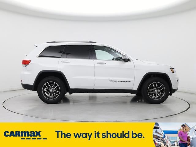 Photo of 2017 White Jeep Grand Cherokee
