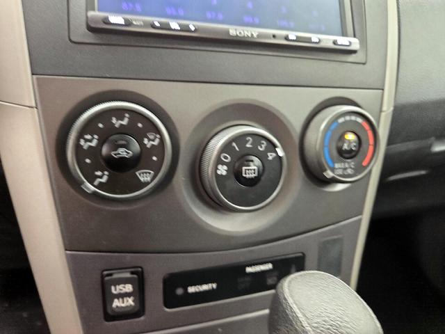 Photo of 2013 Silver Toyota Corolla