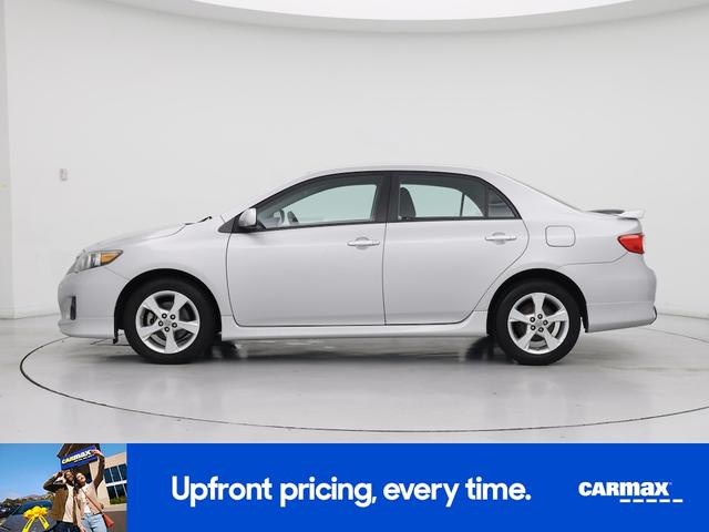 Photo of 2013 Silver Toyota Corolla