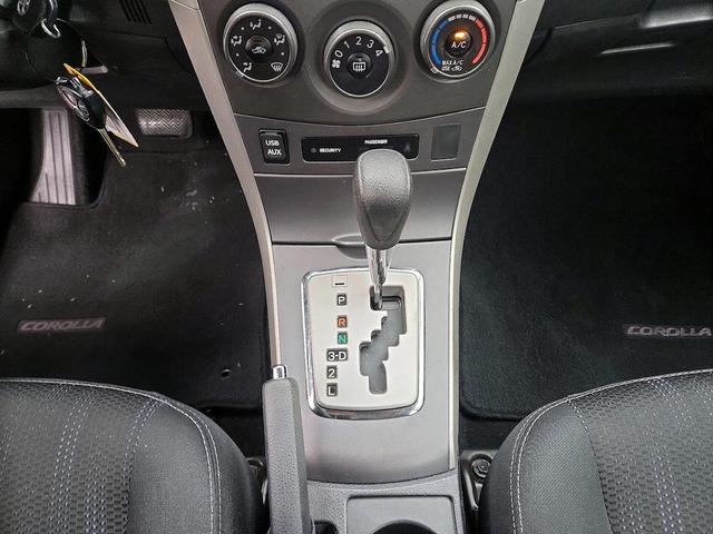 Photo of 2013 Silver Toyota Corolla