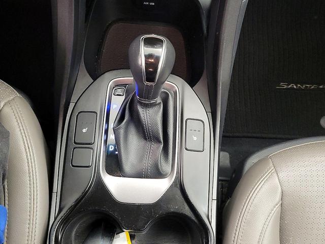 Photo of 2014 White Hyundai Santa Fe Sport