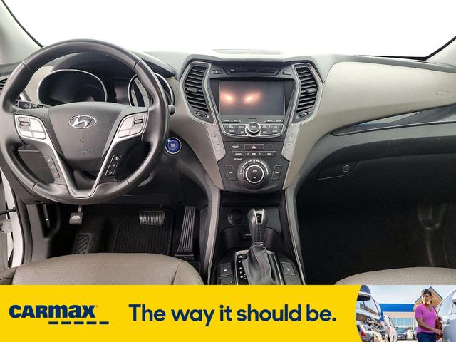 Photo of 2014 White Hyundai Santa Fe Sport