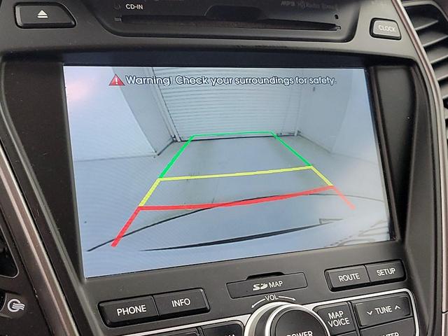 Photo of 2014 White Hyundai Santa Fe Sport