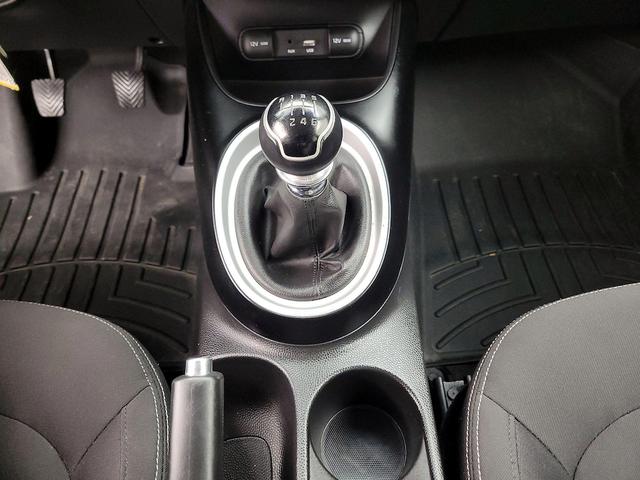 Photo of 2016 Silver Kia Soul