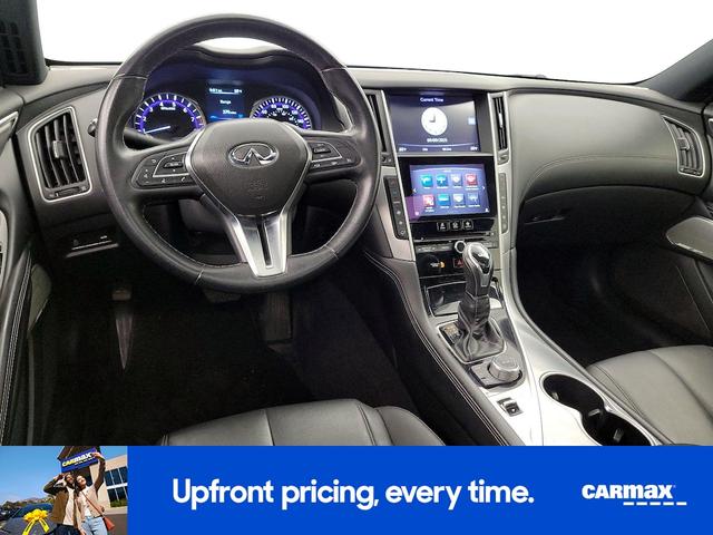 Photo of 2017 Gray INFINITI Q60