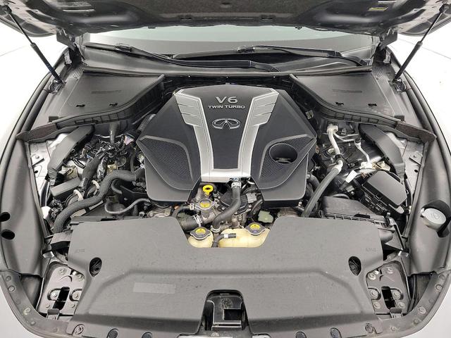Photo of 2017 Gray INFINITI Q60