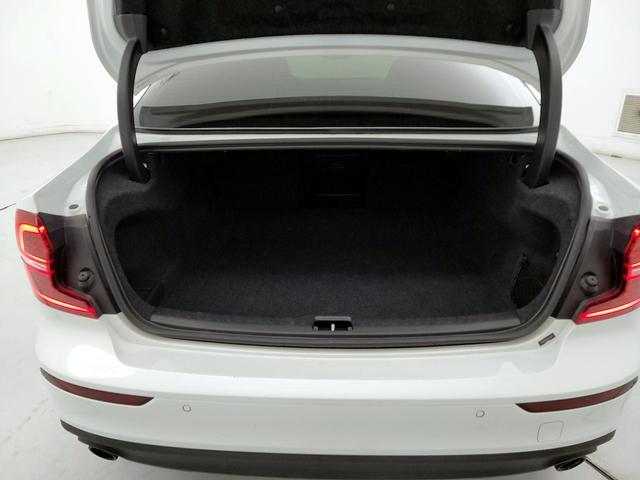 Photo of 2020 White Volvo S60