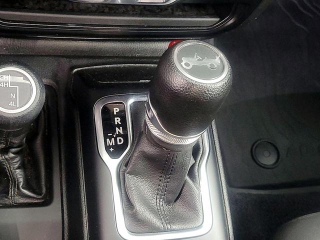 Photo of 2019 Green Jeep Wrangler