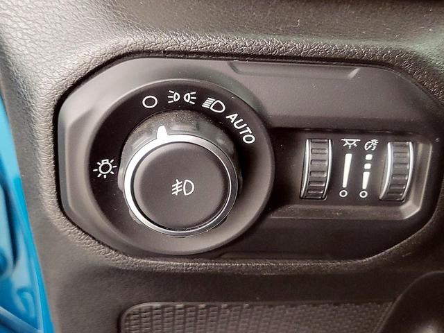 Photo of 2019 Green Jeep Wrangler