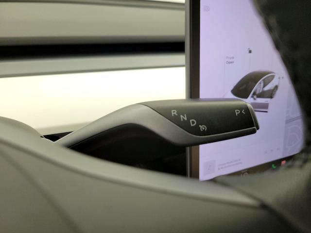 Photo of 2021 White Tesla Model 3