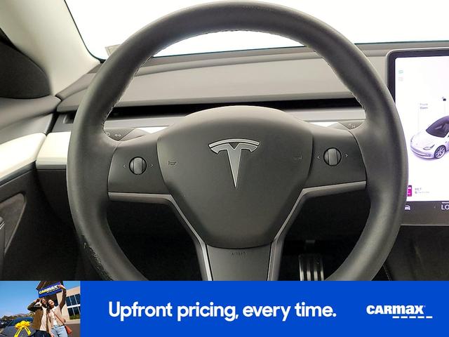 Photo of 2021 White Tesla Model 3